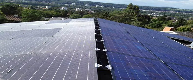Rahmenlose Module, Solarstromanlage