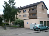 Mehrfamilienhaus mit Satellitenanlage in Haagen