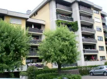 Mehrfamilienhaus mit Satellitenanlage in Lörrach